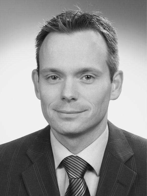 Dr. Sven Lauer
